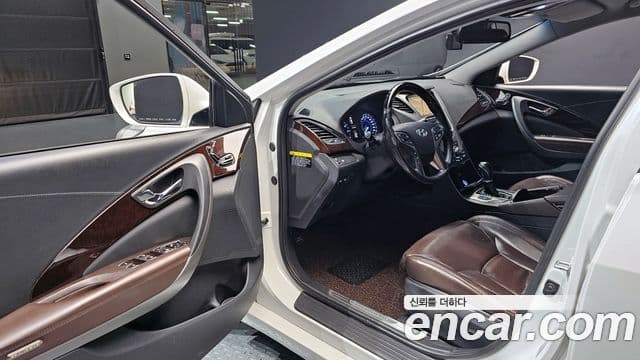 Hyundai Grandeur HG Modern, 2014 11