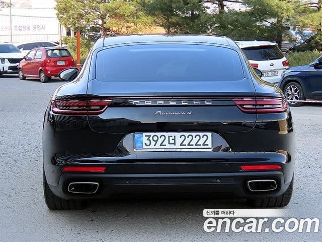 Porsche Panamera (971), 2020 4