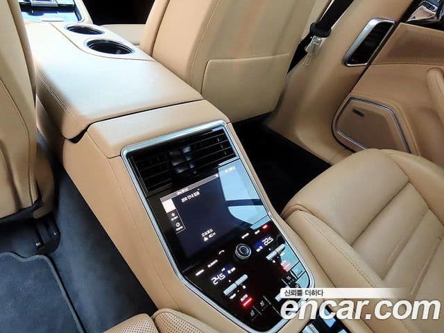 Porsche Panamera (971), 2020 14