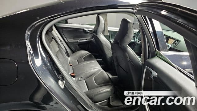 Volvo S60 2세대, 2015 12