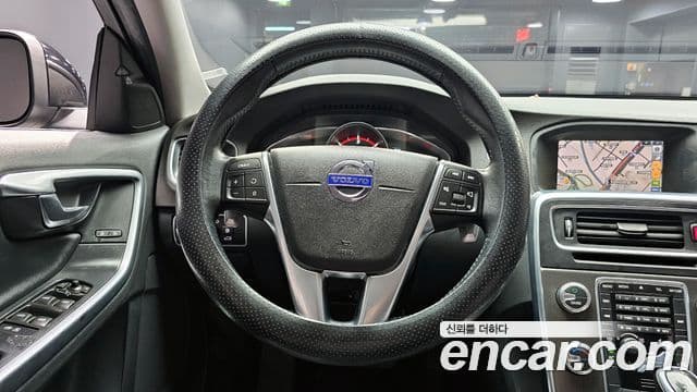 Volvo S60 2세대, 2015 13