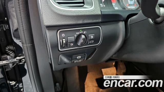 Volvo S60 2세대, 2015 17