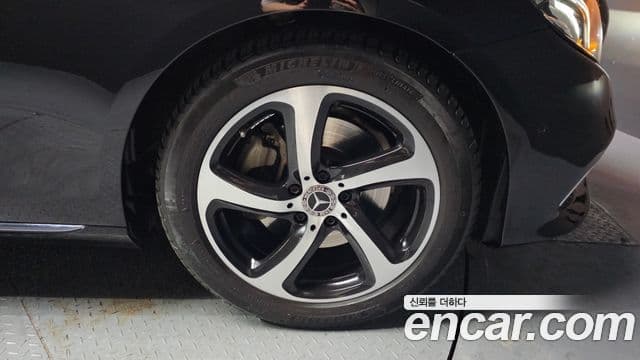 Mercedes-Benz E-класс W213 Avantgarde, 2020 все фото