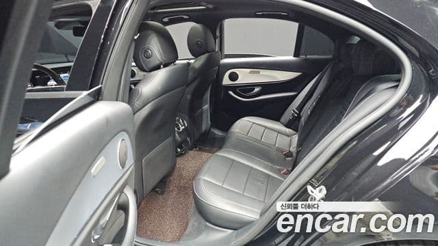 Mercedes-Benz E-класс W213 Avantgarde, 2020 13