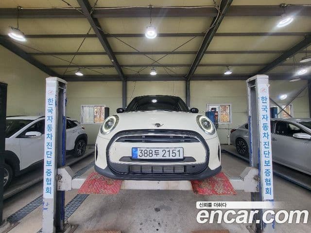 Mini Cooper 3세대, 2023 1