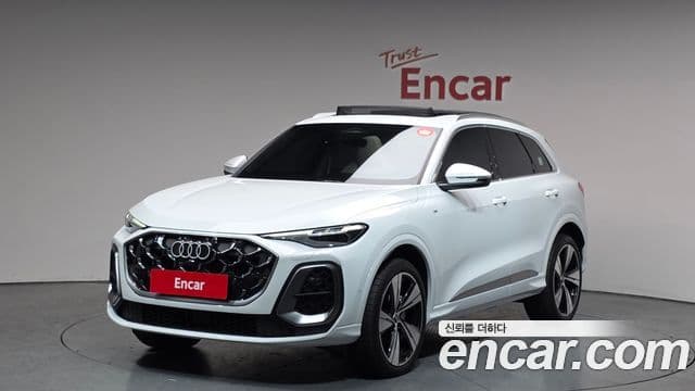 Audi Q5 (80A) 40 TFSI Quattro S Line, 2025 1