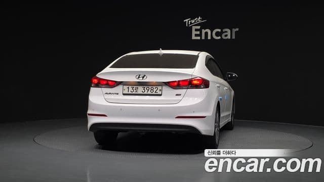 Hyundai Avante AD 1.6 GDI Value Plus, 2017 4