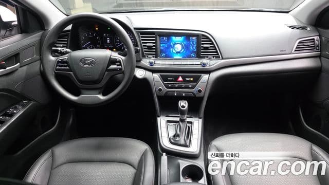 Hyundai Avante AD 1.6 GDI Value Plus, 2017 7