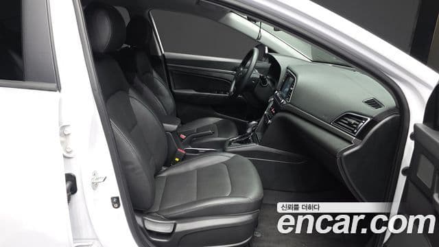 Hyundai Avante AD 1.6 GDI Value Plus, 2017 11