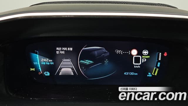 Peugeot e-2008 2세대 EV GT, 2023 8