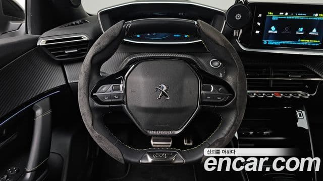 Peugeot e-2008 2세대 EV GT, 2023 13