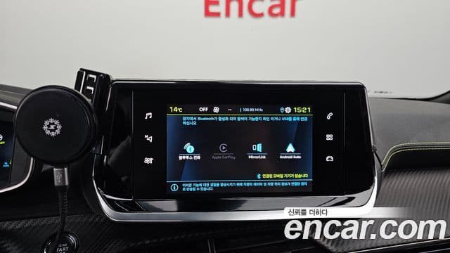 Peugeot e-2008 2세대 EV GT, 2023 14