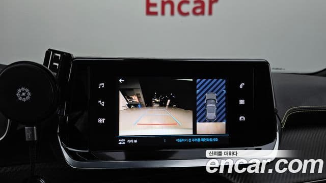 Peugeot e-2008 2세대 EV GT, 2023 15