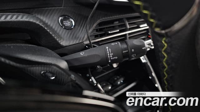 Peugeot e-2008 2세대 EV GT, 2023 19