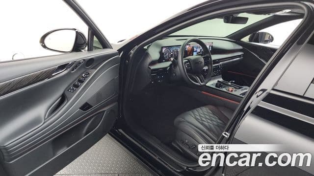 Genesis G80 (RG3) чёрный, 2026 10