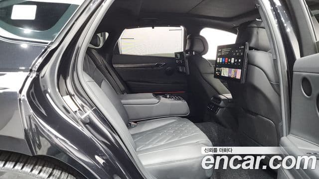 Genesis G80 (RG3) чёрный, 2026 12