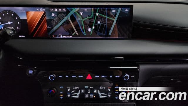 Genesis G80 (RG3) чёрный, 2026 14