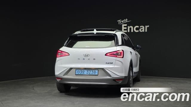 Hyundai NEXO Premium, 2023 4