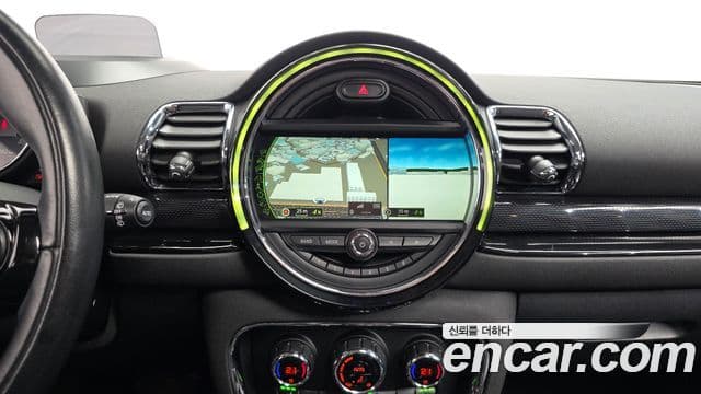 Mini Cooper D 클럽맨 2세대, 2016 15