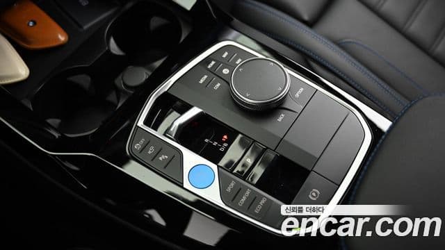 BMW iX3 M Sport, 2025 9