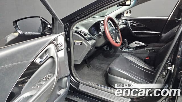 Hyundai Grandeur HG Premium, 2014 10