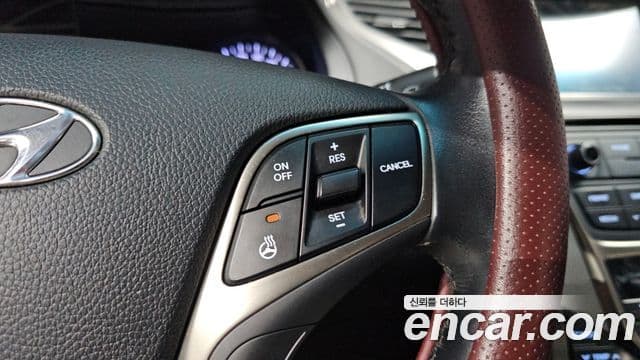 Hyundai Grandeur HG Premium, 2014 18