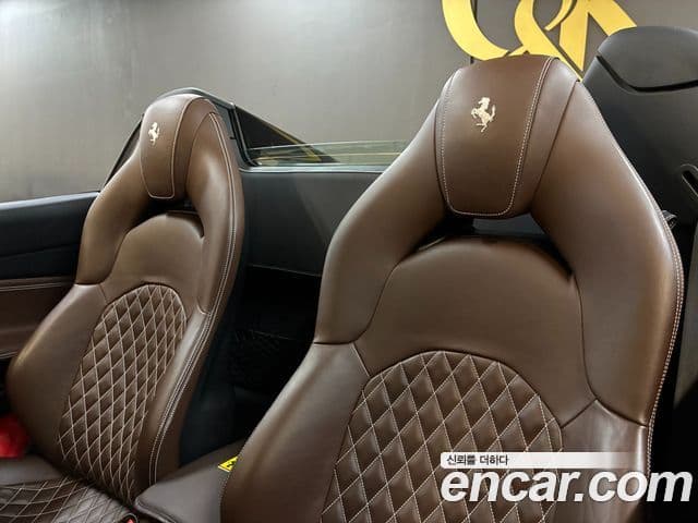 Ferrari 488 스파이더, 2019 8