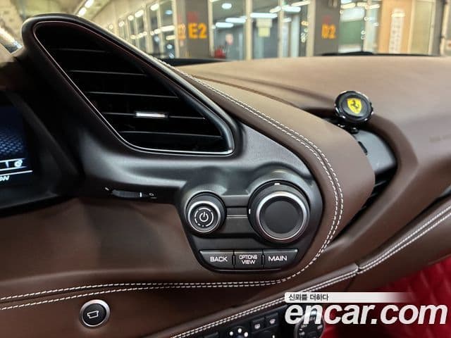 Ferrari 488 스파이더, 2019 14