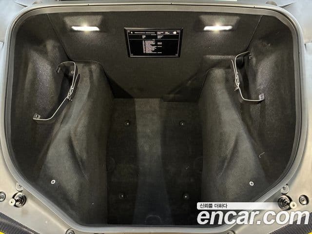 Ferrari 488 스파이더, 2019 18