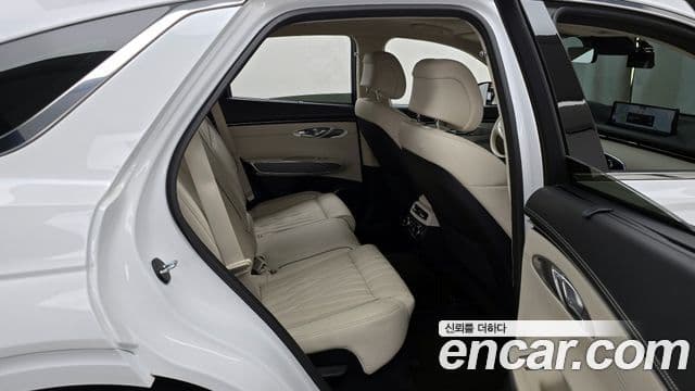 Genesis GV70, 2022 12