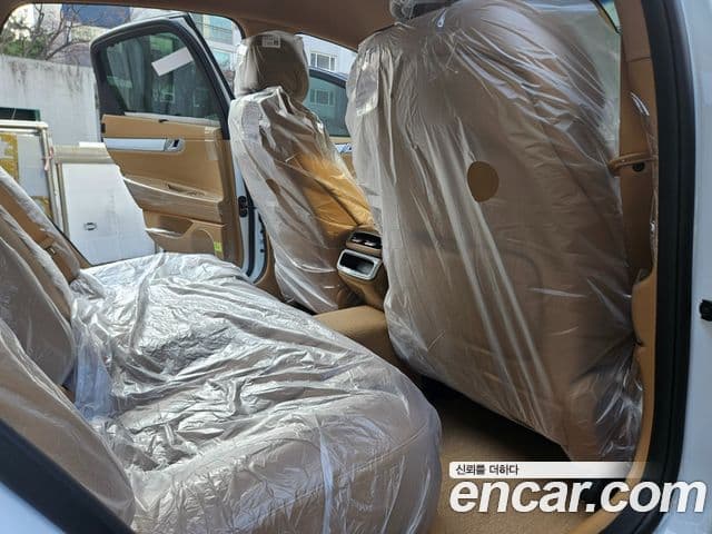 Genesis G80 (RG3) бензин 2.5 турбо AWD, 2027 6