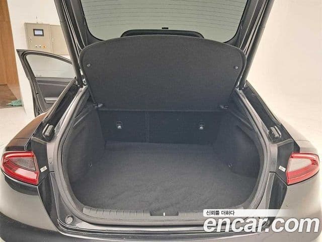 Kia 스팅어 GT, 2018 17