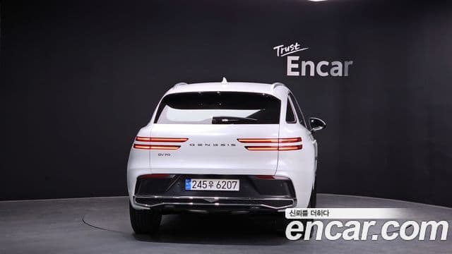 Genesis GV70, 2025 4