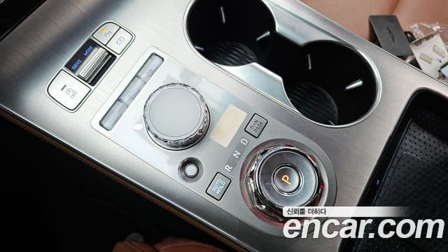 Genesis GV70, 2025 9