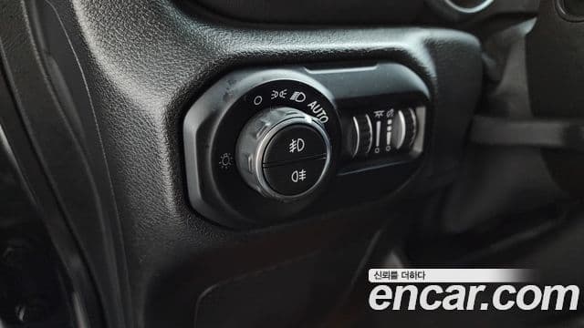 Jeep Wrangler (JL) 2.0 Overland 4도어, 2021 14