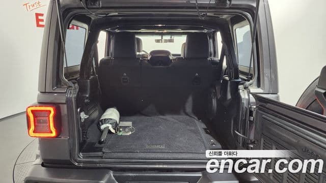 Jeep Wrangler (JL) 2.0 Overland 4도어, 2021 20
