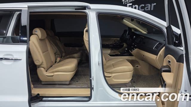 Kia All New Carnival Prestige, 2018 12