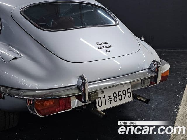 Jaguar E-TYPE, 1969 7