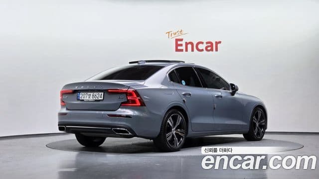 Volvo S60 3세대 B5 Inscription, 2022 2