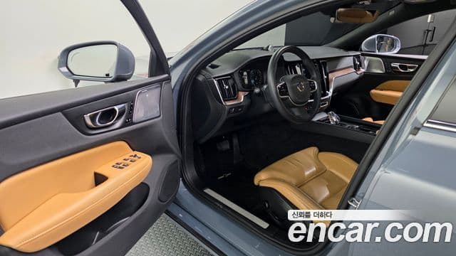 Volvo S60 3세대 B5 Inscription, 2022 10