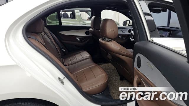 Mercedes-Benz E-класс W213 Avantgarde, 2021 12