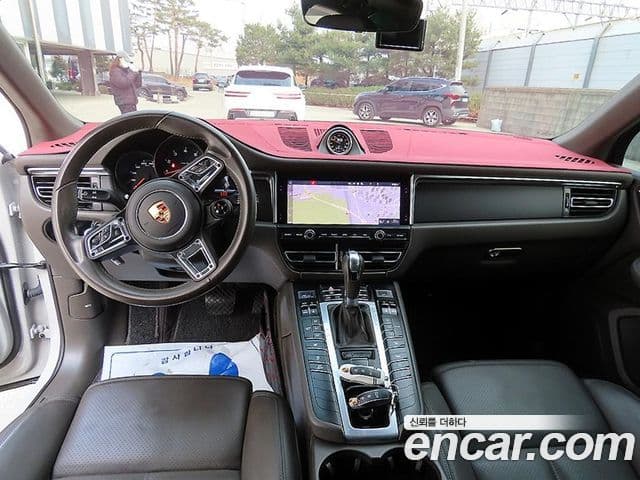 Porsche Macan 95B, 2021 7