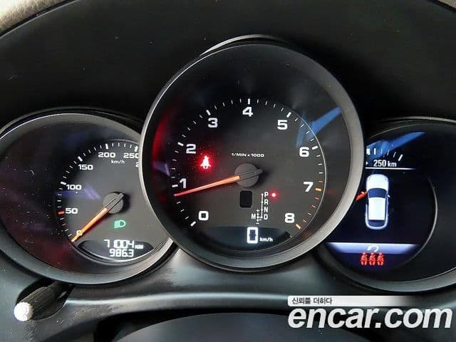 Porsche Macan 95B, 2021 9