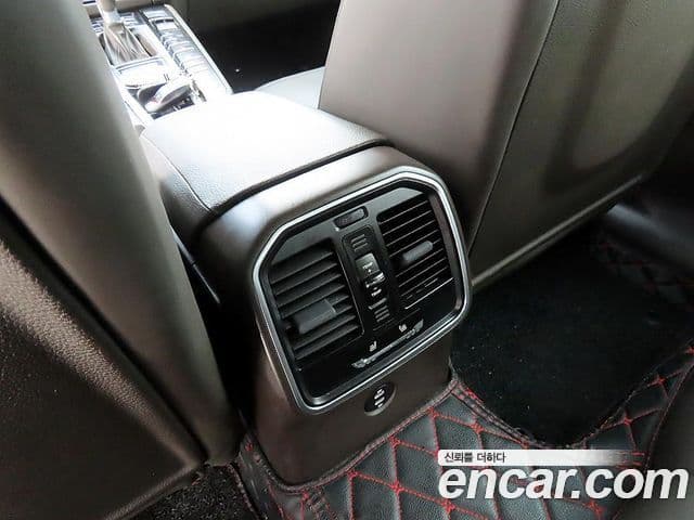 Porsche Macan 95B, 2021 14