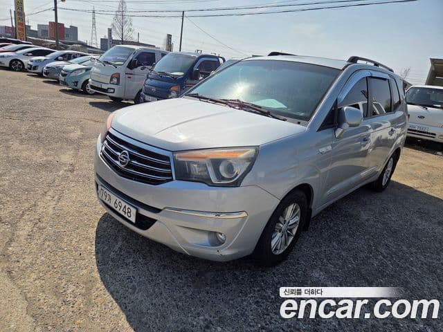 KG모빌리티(SsangYong) Korando 투리스모 2WD LT 11인승, 2014 1