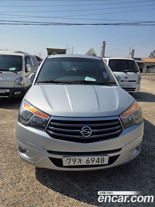 KG모빌리티(SsangYong) Korando 투리스모 2WD LT 11인승, 2014 2