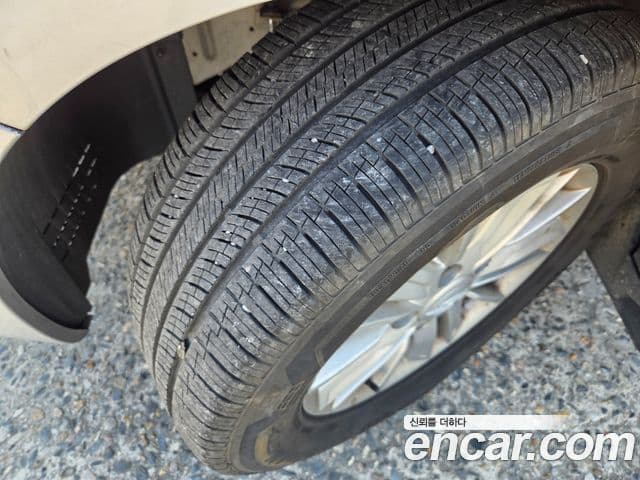 KG모빌리티(SsangYong) Korando 투리스모 2WD LT 11인승, 2014 7