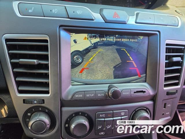 KG모빌리티(SsangYong) Korando 투리스모 2WD LT 11인승, 2014 13