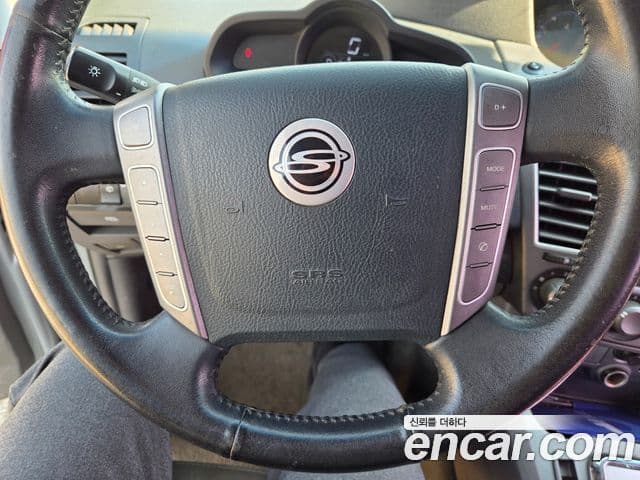 KG모빌리티(SsangYong) Korando 투리스모 2WD LT 11인승, 2014 14