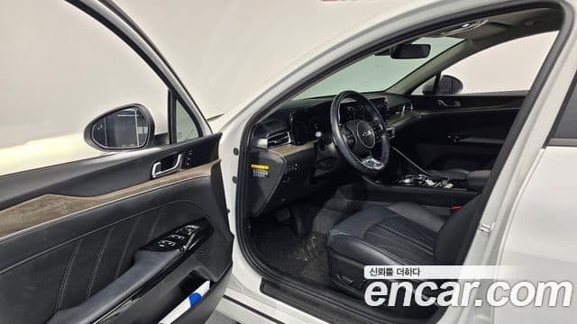 Kia K5 3세대 Signature, 2020 10